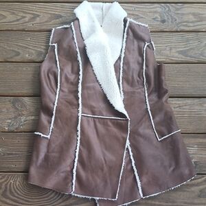 Me Jane Faux fur brown vest size M